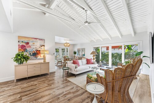 Luxury Delray Beach, FL Villa walk to OCEAN