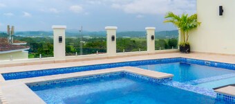 GreatCanal-Front Luxury 3BR | City & Golf View 401