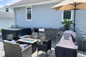 Outdoor dining - Perfect New York New Jersey Stadium Retreat: Hot Tub, Game Room & Outdoor BBQ (Nutley)