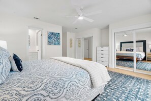 Free WiFi, bed sheets - Grand Oak at Seaview | Waterfront + Private Heated Pool (Sarasota)