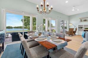 Dining - Grand Oak at Seaview | Waterfront + Private Heated Pool (Sarasota)