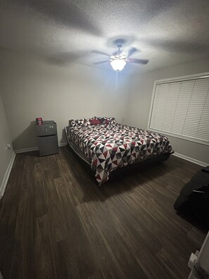 Room - Terrific 2-bedroom apartment with AC in vibrant Atlanta (Atlanta)