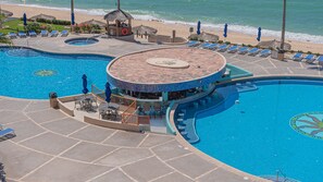 A heated pool - Sonoran Sun SW-414 Ocean Front Wraparound Terrace Condo (Puerto Peñasco)