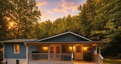 New! Forest Edge Retreat by Buffalo Mtn Getaway