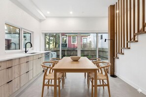 Dining - FIFA 2026 2BR Luxury | Mins To BC Place Stadium (Vancouver)