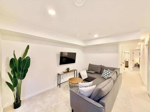 Cozy & Peaceful Private Suite
