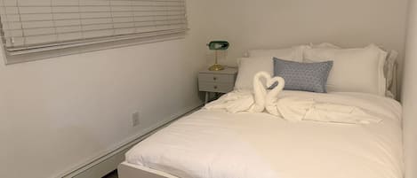 WiFi, bed sheets