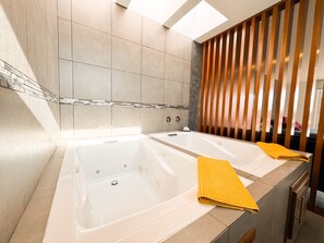 Bathroom - Modern House w/Private Pool near Cholula Pyramid (San Pedro Cholula)