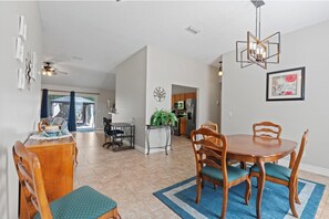 Dining - 3-bedroom 2-bathroom house near Mayo and Beaches (Jacksonville)