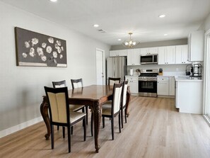 Dining - Tranquil 4BD/2BA Home Base in the Center of Ontario, with a large back yard! (Ontario)