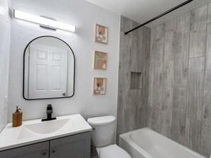 Bathroom - Tranquil 4BD/2BA Home Base in the Center of Ontario, with a large back yard! (Ontario)