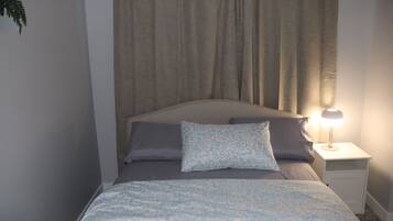 1 bedroom, iron/ironing board, free WiFi