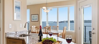 Puget Sound Waterfront, Kayaks + Mt Rainier, 3BR