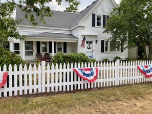 Exterior - A quintessential Cape Cod family home in Dennis Port (Dennis)