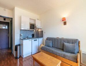 Private kitchen - Alpine Studio in Central Setting (Les Deux Alpes)