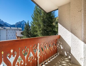 Balcony - Alpine Studio in Central Setting (Les Deux Alpes)