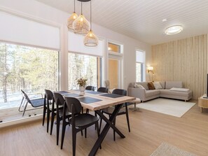 Dining - Saariselän aavahelmi b by Interhome (Inari)