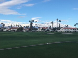 Golf - INCREDIBLE GOLF COURSE AND MOUNTAIN VIEWS !!!
Adjacent to the largest 30 M Pool! (Palm Desert)
