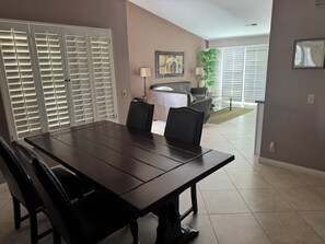 Dining - INCREDIBLE GOLF COURSE AND MOUNTAIN VIEWS !!!
Adjacent to the largest 30 M Pool! (Palm Desert)