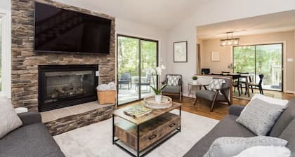 Spacious Chapel Hill Retreat Near UNC | Hot Tub, Fire Pit, Sleeps 12.