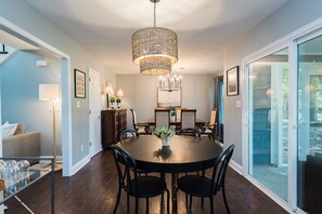 Dining - Waterfront Chapel Hill Retreat Near UNC | Sleeps 10 (Chapel Hill)