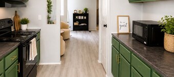     Modern Cozy Retreat Near ECU & ECU Health
