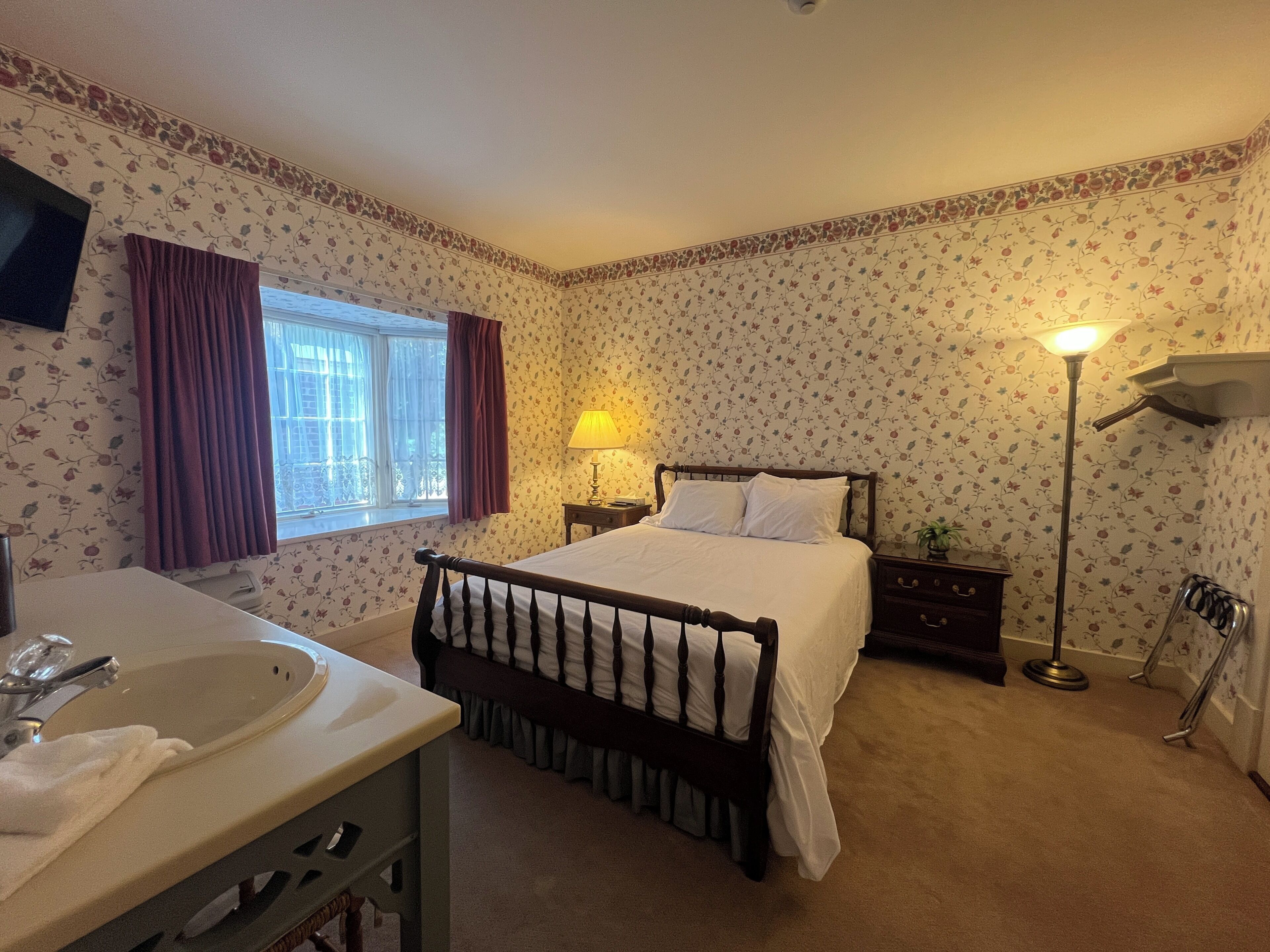 Standard Double Room, 1 Queen Bed, Non Smoking, Ground Floor | WiFi (free), individually decorated, individually furnished