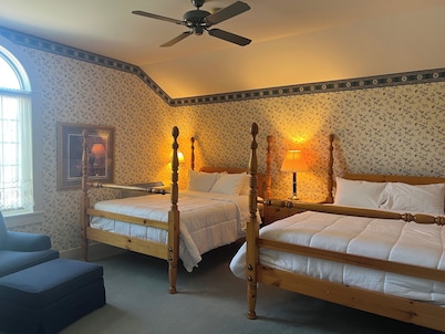 Strawtown Inn & Events