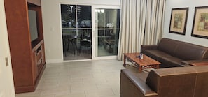Living area - Charming 5-bedroom, 5-bathrom resort villa near Florida's major attractions. (Kissimmee)