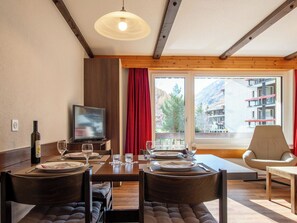 Dining - Haus Azur by Interhome (Saas-Almagell)