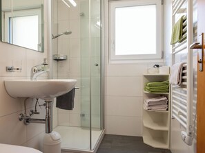 Bathroom - Haus Azur by Interhome (Saas-Almagell)