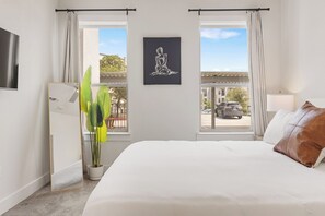 1 bedroom, free WiFi, bed sheets - Modern 1BR Retreat w/ Pool and Patio Access (Austin)