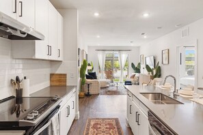 Fridge, dishwasher, high chair, cookware/dishes/utensils - Modern 1BR Retreat w/ Pool and Patio Access (Austin)