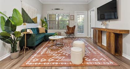 Modern Ground Floor 1BR w/ Pool, WiFi & Parking