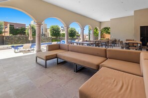Outdoor dining - Casa Milagros Luxury & Comfort in SMA (San Miguel de Allende)