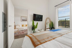 Room - Spacious 1BR w/ Patio, Pool & Gym Access (Austin)