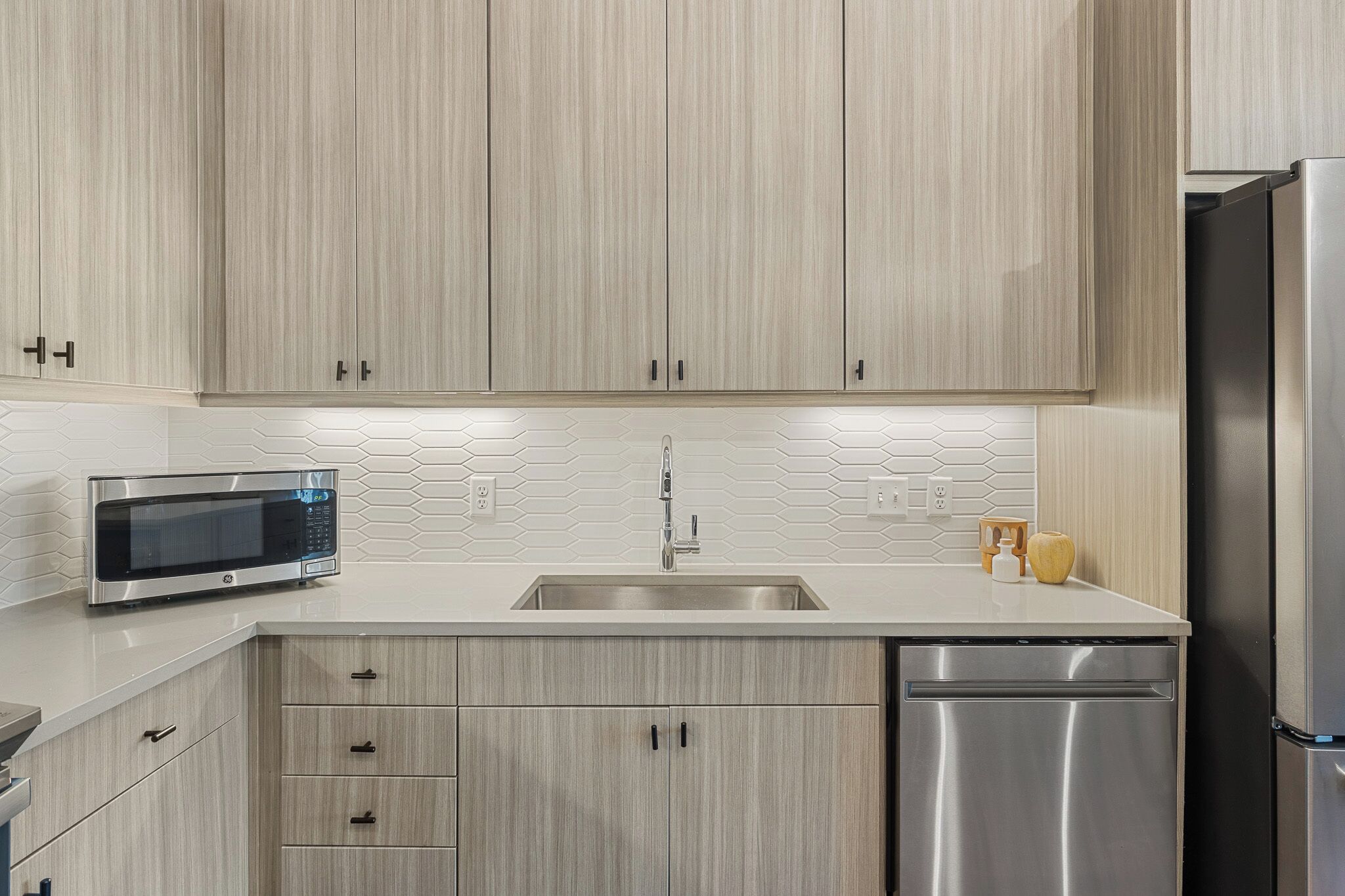 Fridge, microwave, dishwasher, high chair