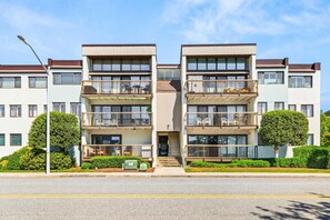 Exterior - Ocean Escape at Tiburon | Pool + Balcony Views! (Ocean City)