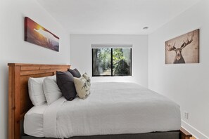 1 bedroom, iron/ironing board, free WiFi, bed sheets - Red Pine P4 | Cozy Condo Near Canyons Village & Lifts (Park City)