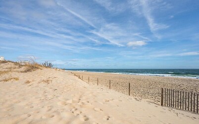 Ocean City Maryland. Welcome to the Flip-Flop. Steps away from the beach!