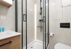 Shower, hair dryer, towels - Odzieżowa Homely Apartment (Szczecin)