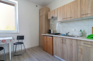 Fridge, stovetop, toaster