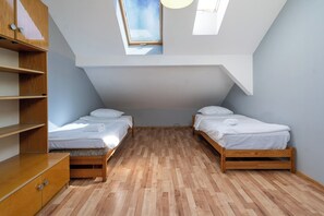 Iron/ironing board, WiFi, bed sheets - Staromiejska Standard Apartment 22 (Gliwice)