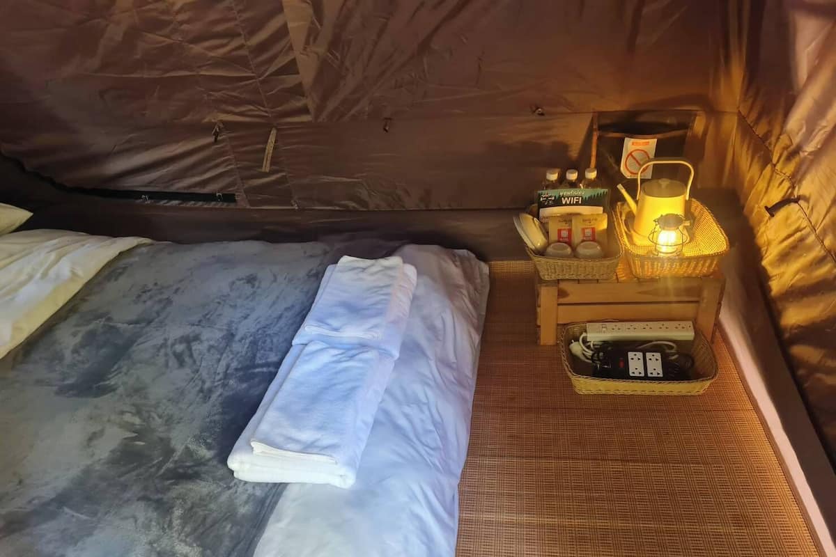 Small Tent | Free WiFi