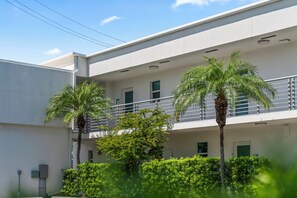 Exterior - Walkable to Beach, Boca Raton 1BR Condo, Near Mizner Park & Restaurants (Boca Raton)