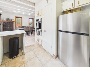 Fridge, microwave, oven, stovetop - Casa Don Diego Santa Fe (Santa Fe)