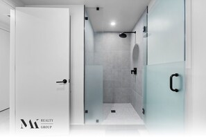 Junior Studio, City View | Bathroom - 501 First Residences Luxury Condos (Miami)