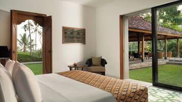 Cortinas opacas, tabla de planchar con plancha, wifi gratis