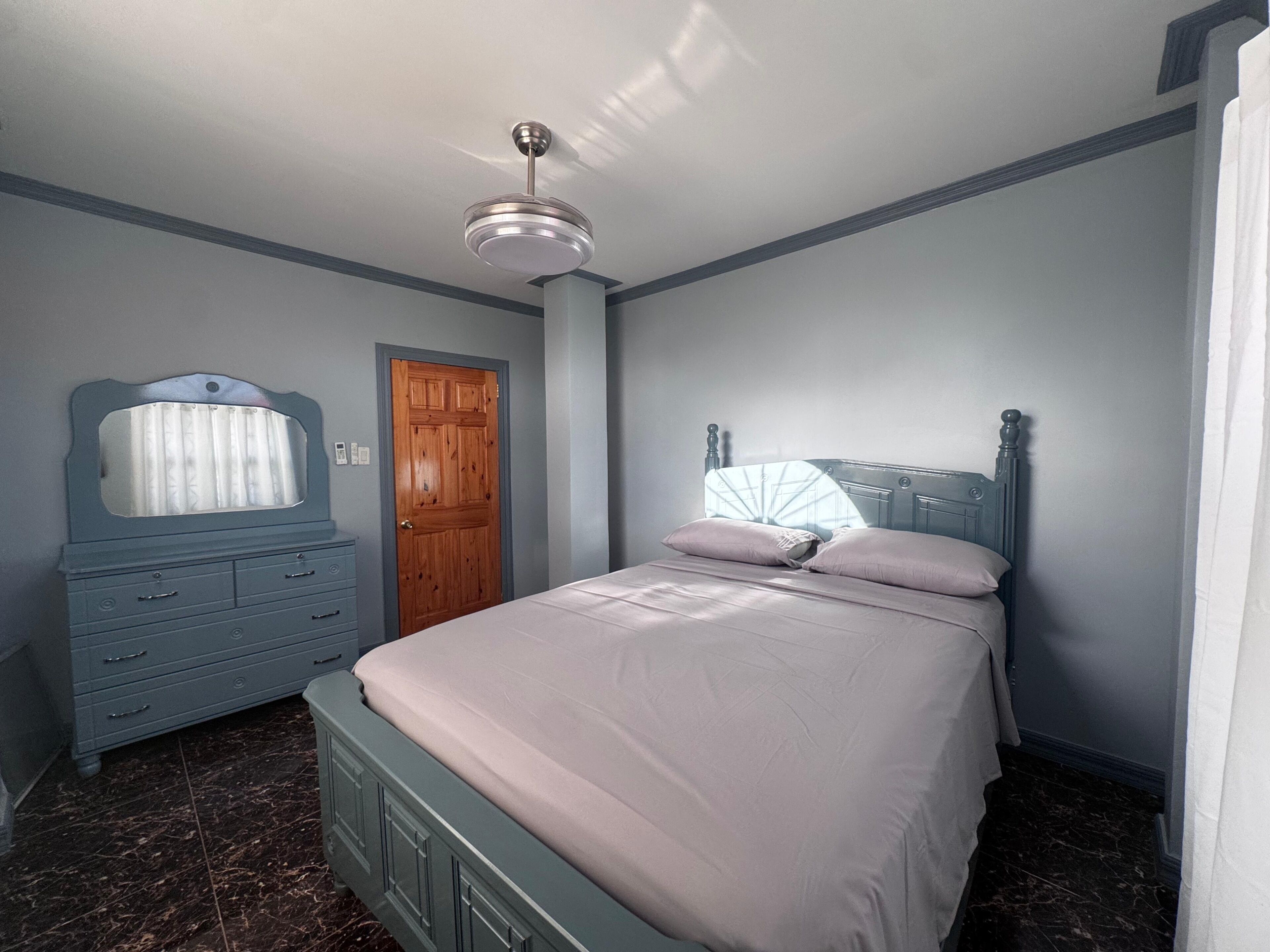 2 bedrooms, iron/ironing board, free WiFi, bed sheets
