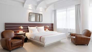 In-room safe, desk, laptop workspace, blackout curtains